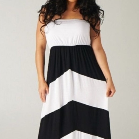 EASTER SALE Plus Color Block Strapless Maxi Dress - Picture 3 of 4